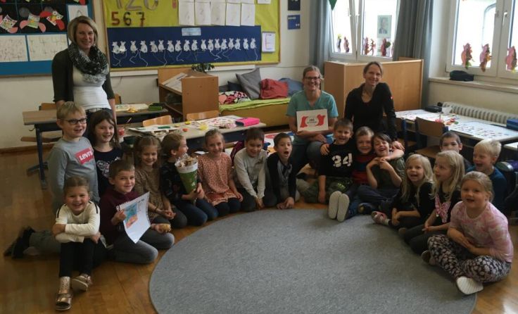 Die Schlierbacher Bäuerinnen besuchten die Volksschüler. (Foto: Schlierbacher Bäuerinnen)