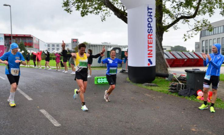 Alex Weiß von der Laufgemeinschaft Kirchdorf beim 3 Stunden Lauf in Steyr (Foto: Laufwunder Steyr)