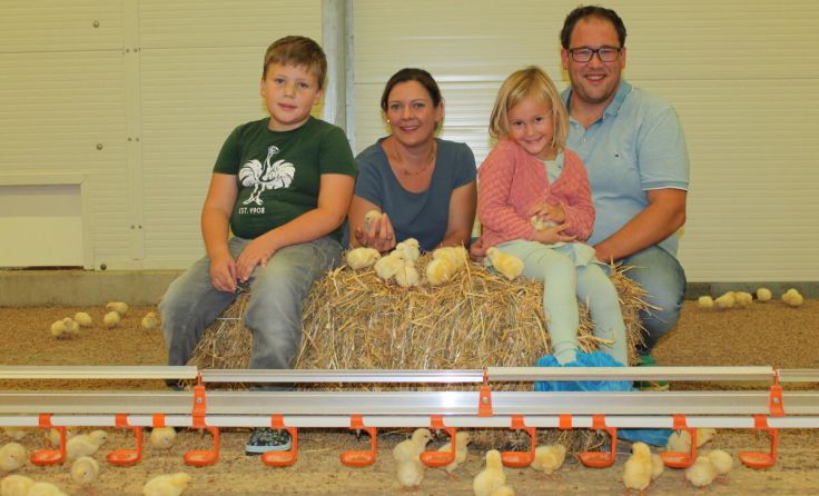 Stefan Höllhuber mit Gattin Bettina sowie den Kindern Jonas und Marlies (Foto: Winter)