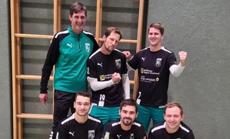Die Stammfünf des TuS Kremsmünster mit Coach (Foto: privat)