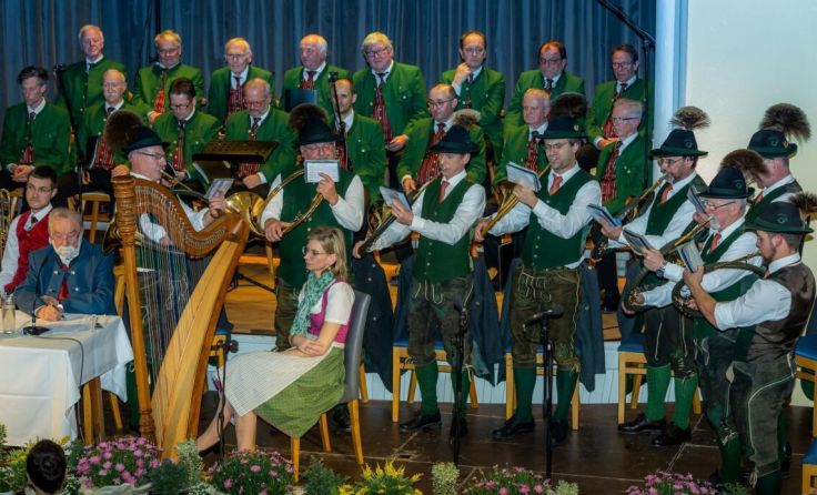 Der Jägerchor Inzersdorf beim diesjährigen Konzert "A Musi, a Gsang" (Foto: Jägerchor Inzersdorf)