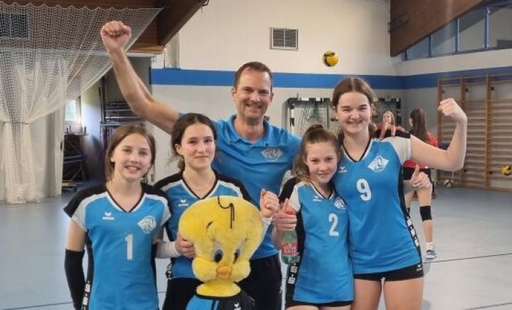 Freude bei den Volleyballerinnen (Foto: Rainer Zwicklhuber)