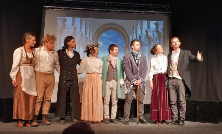 Gelungene Premiere in Pettenbach (Foto: Theaterverein KunstbrettlAGe)