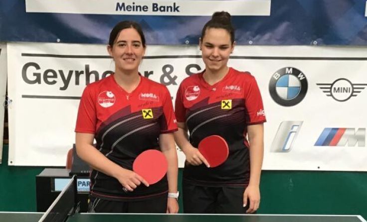 Doris Kronsteiner und Verena Rösner (v.l.) holten Gold im Damen-Doppel. (Foto: TuS / Tischtennis)