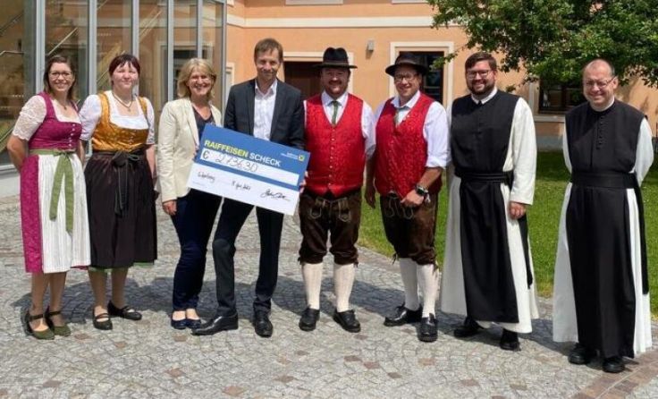 Gutschein-Übergabe (Foto: Theresa Zeilinger)