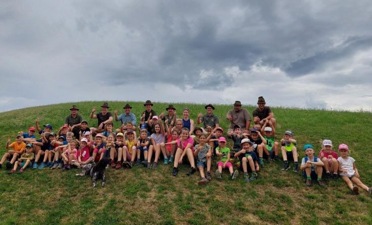 Steyrtaler Kinder waren mit den Jägern im Revier unterwegs. (Foto: Gerald Großhagauer)