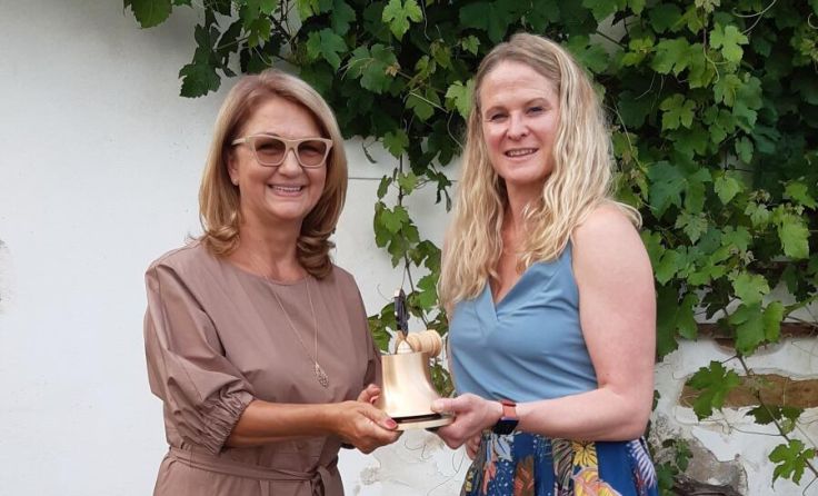 Lionspräsidentin Elfriede Bernegger (l.) und Kordula Glas (Foto: Lionsclub Kirchdorf Ambra)
