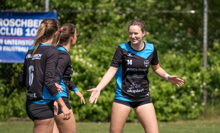 Veronika Trinkl freut sich über zwei Punkte für ihr Team. (Foto: Ines Weber)
