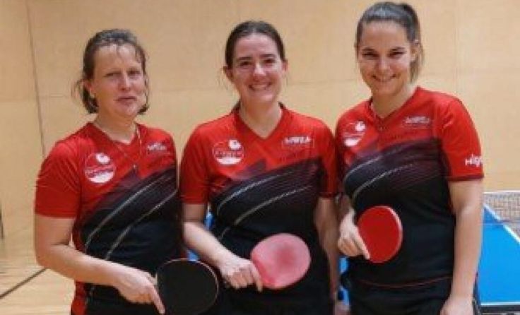 V.l.: Karin Höllerich, Doris Kronsteiner und Verena Rösner (Foto: TuS Kremsmünster / Tischtennis)