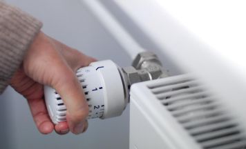 Energie-Experte Wolfgang Bögl gibt Tipps zum Energiesparen im Haushalt