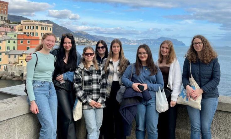 Schüler der 8B HLW in Bra (Italien) (Foto: HAK & HLW Kirchdorf)