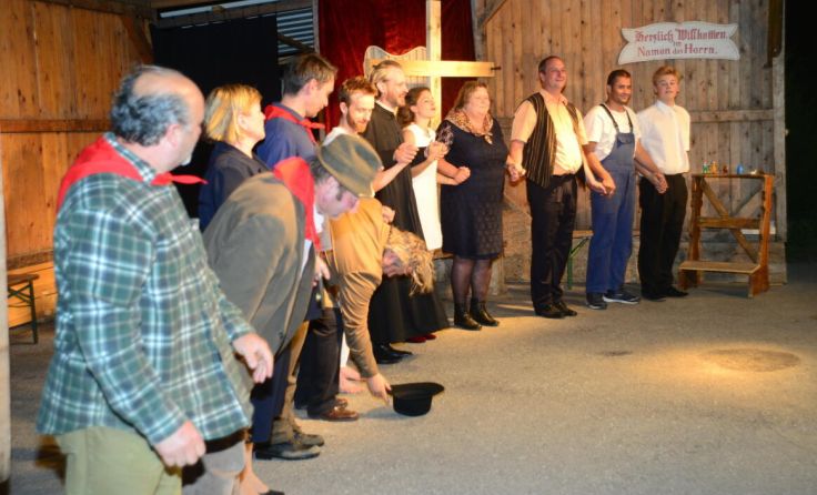 Ensemble des Theaters mit Weitblick in der Berischupf'n (Foto: Theater mit Weitblick)