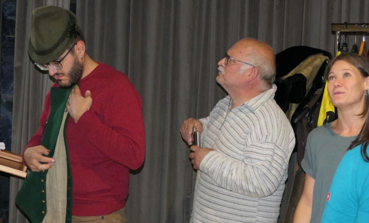 Die Theatergruppe Inzersdorf zeigt ein Stück über das Theater. (Foto: Resi Ottendorfer)