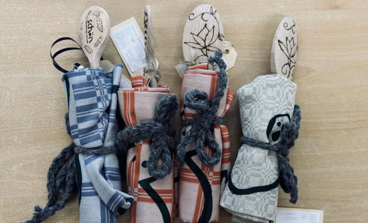 Adventmarktprodukte aus den Werkstätten (Foto: Schön f.b. Menschen)