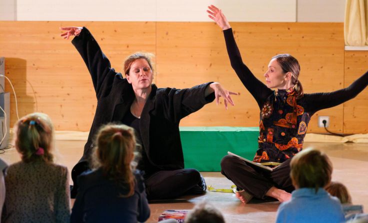 Monika Huemer und Ruth Lößl ließen die Kinder träumen. (Foto: Thomas Brunner-Kolar)