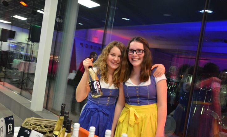 Die Gäste am Valentinsempfang erhielten eine Kostprobe der Mostfrizzante 