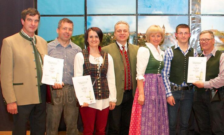 Die Sieger der 34. Ennser Mostkost mit BGM Franz Stefan Karlinger (Mitte).*Fotos: Gemeinde