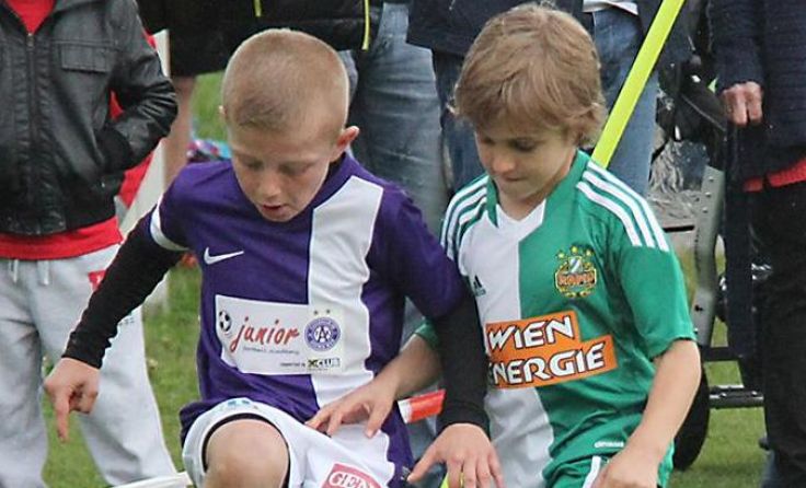 Die U8 von Austria Wien (l.) geht als Titelverteidiger ins Rennen. Foto: Rainer Muhr