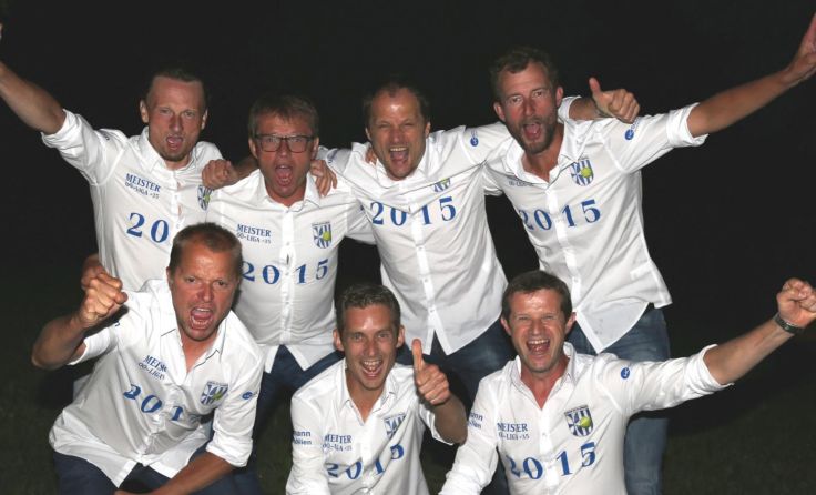 Jubel über den Titel des Tennis-Landesmeister 2015 in der Klasse +35 Foto: UTC St. Florian 