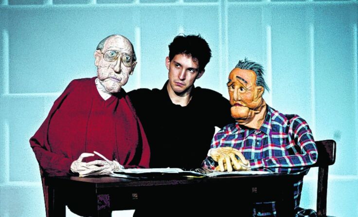 Nikolaus Habjan spielt auf Grundlage der Erzählungen von Friedrich Zawrel.