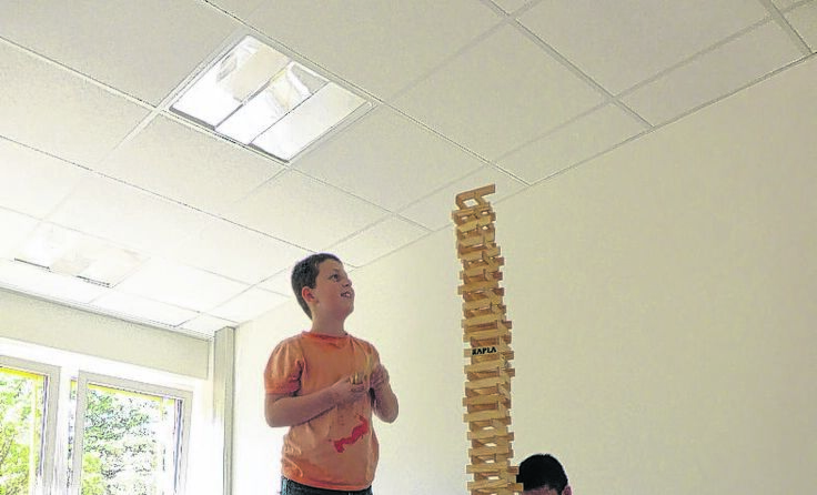 Gemeinsames Spielen am Nachmittag in der Schule
