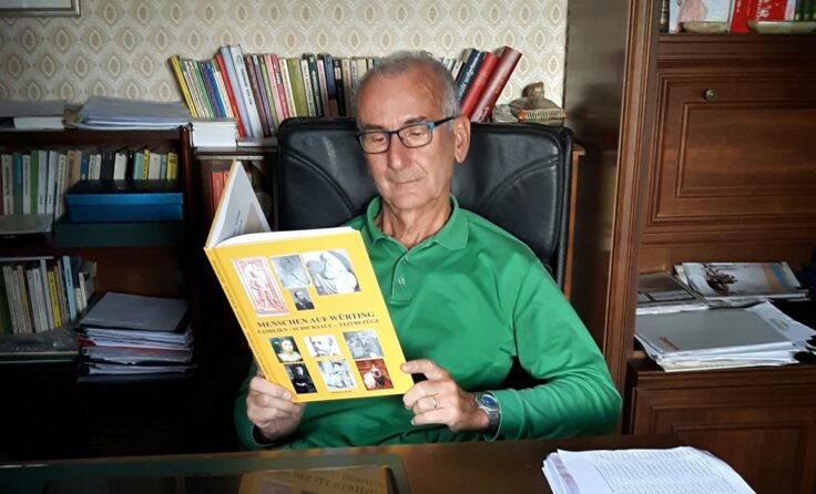 Pensionist Reinhard Schotola weiß viel über die Menschen auf Schloß Würting. Foto: Schotola