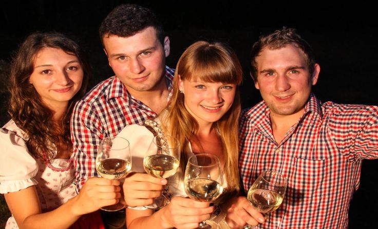 Resi, Thomas, Elisa und Gregor freuen sich auf das Fest „Sunnstern“. Foto: FF