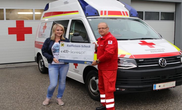 Das Rote Kreuz bekommt 400 Euro von der Theatergruppe Pennewang.