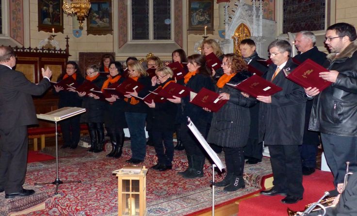 Der Kirchenchor Holzhausen lädt zum Konzert in die Pfarrkirche. Foto: Privat