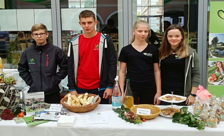 Auch beim Tag der offenen Tür werden die Produkte der Schule angeboten. Foto: FS Mistelbach