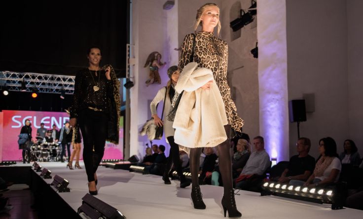 Bei den Fashionshows werden die neuesten Modetrends präsentiert. Foto: Wels Marketing & Touristik