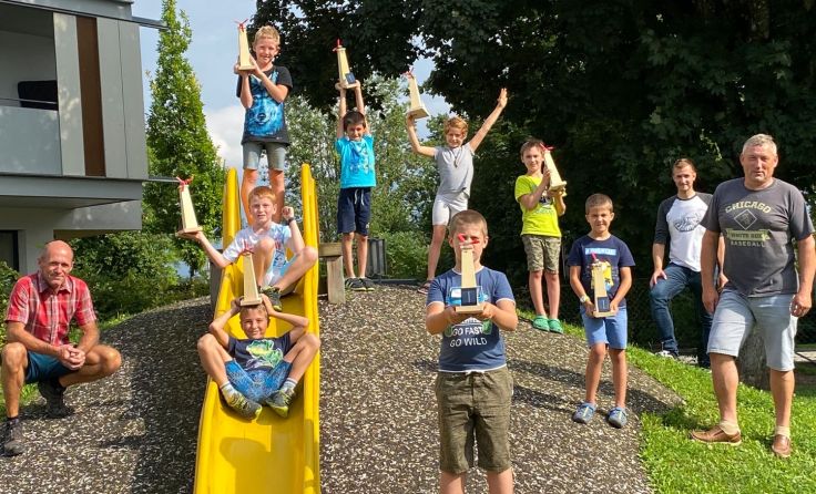 Die Kinder strahlten als sich die Ventilatoren tatsächlich drehten. Foto: M. Neudorfer