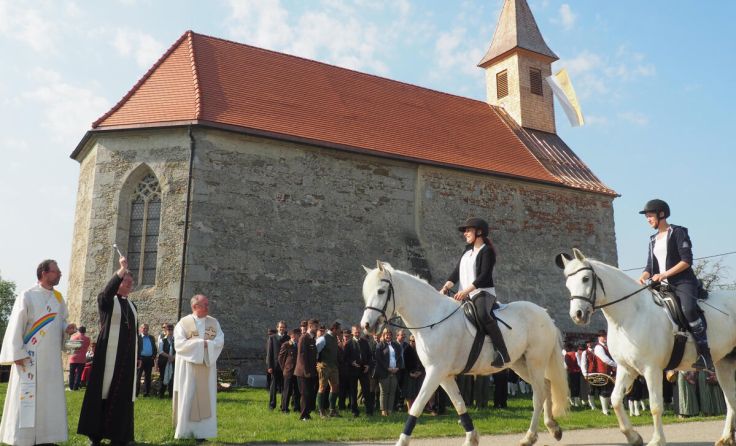 Pferdesegnung am 24. April beim Kösslwanger Georgiritt (Foto: FF Bergham-Kösslwang)