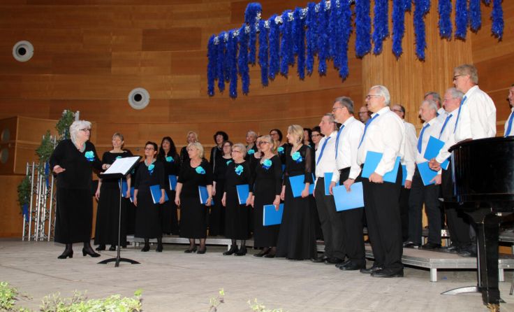 Der SinGkreis Gunskirchen von Liselotte Kiener lädt zum Konzert. (Foto: GePaltinger)