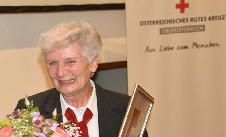 Waltraud Mayr wurde zum Ehrenmitglied ernannt. (Foto: Karl Gusenbauer)