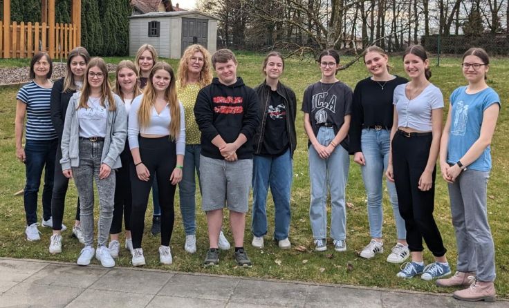 Die Schüler der 2b der LWBFS Andorf besuchten die Caritaswerkstätte. (Foto: LWBFS Andorf)