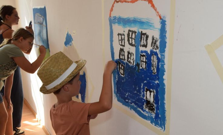 Große Leinwände für die Sattledter Kinder (Foto: Lindinger)
