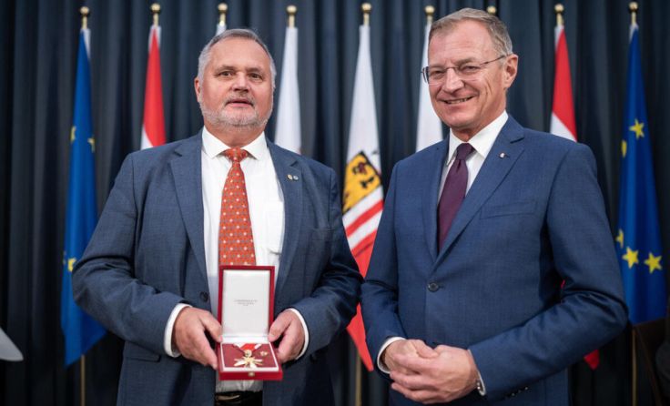Manfred Pichler, Landeshauptmann Thomas Stelzer (v.l.) (Foto: Land OÖ)
