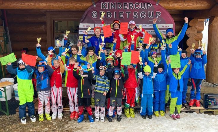 Strahlende Gesichter beim Ikuna-Moser Bau-Sport Humer-Kindercup (Foto: Reinhold Bogner)