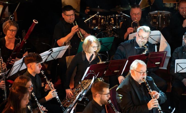 Die Marktmusikkapelle Wallern gastiert in Bad Schallerbach. (Foto: Mamukawa)