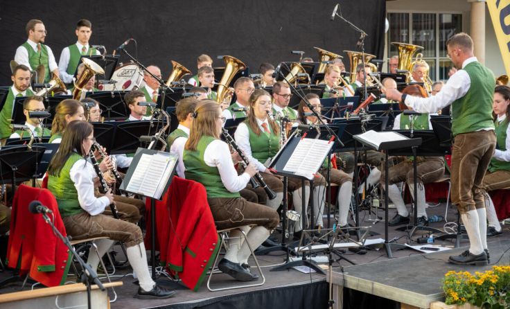 Die Gunskirchen Blasmusiker laden zum Konzert (Foto: Hubert Freimüller)