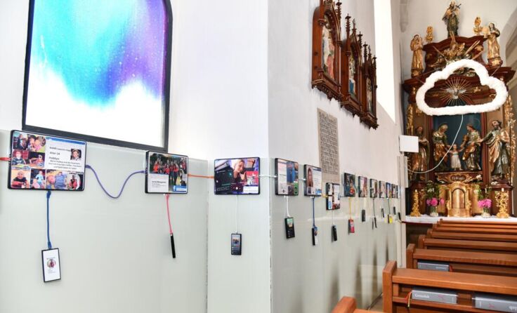 Ein Netzwerk in der Pfarrkirche Pennewang (Foto: Johann Waldenberger)