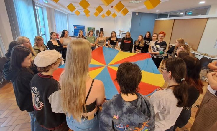 Schüler beim Workshop zu den Themen Sterben, Trauer und Aschiednehmen (Foto: Borg Grieskirchen)