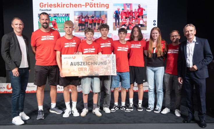 Ehrung für die Union Faustballgemeinschaft Grieskirchen-Pötting (Foto: cityfoto.at / Roland Pelzl)