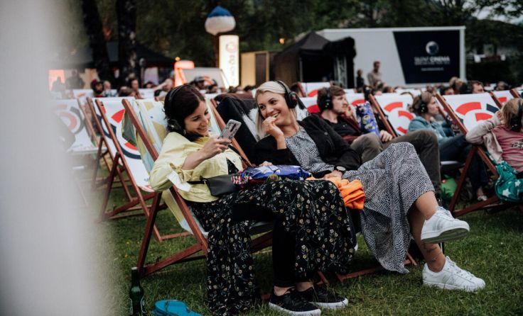 Silent Cinema im Liegestuhl in Bad Schallerbach genießen. (Foto: Niklas Stadler)