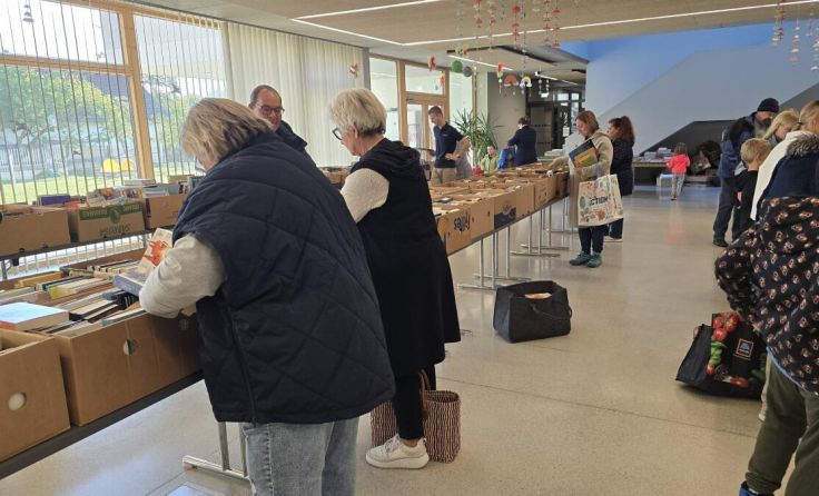 Lesestoff zu Schnäppchenpreisen gab es in Wallern. (Foto: Bibliothek Wallern)