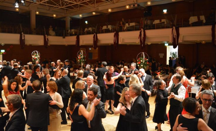 Das Atrium in Bad Schallerbach wird am 18. Jänner zum Ballsaal. (Foto: Andreas Maringer)
