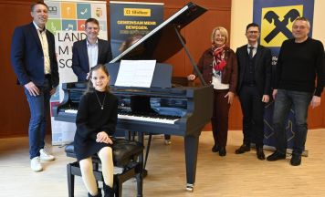 Neues Klavier in der Landesmusikschule Grieskirchen