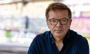 Rudi Anschober liest im Bezirk Grieskirchen aus seinem Buch Ermutigung