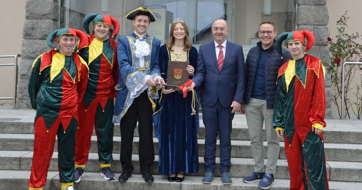 Geboltskirchner Narren laden zum Faschingszug